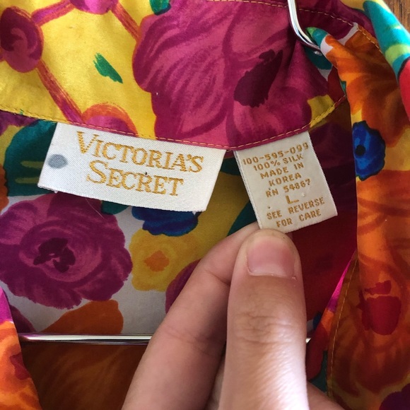 vintage • gold label Victoria Secret silk top - Picture 3 of 5
